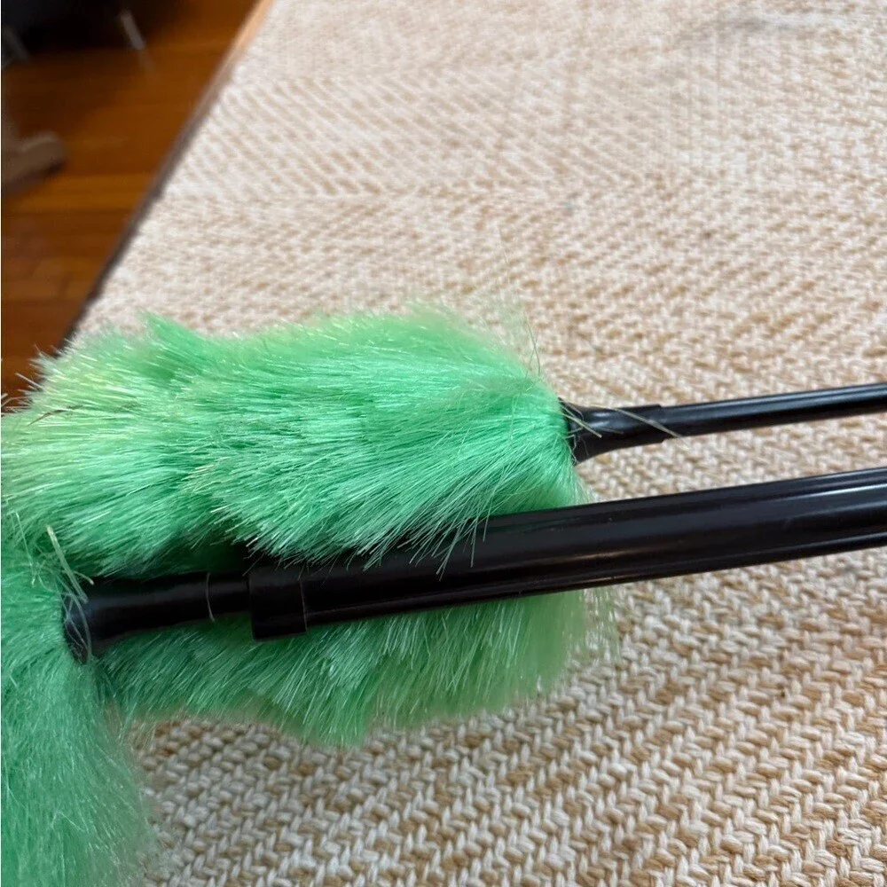 Green Extendable Dusters